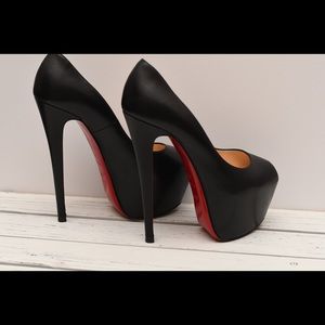 Christian Louboutin Highness Size 37.5